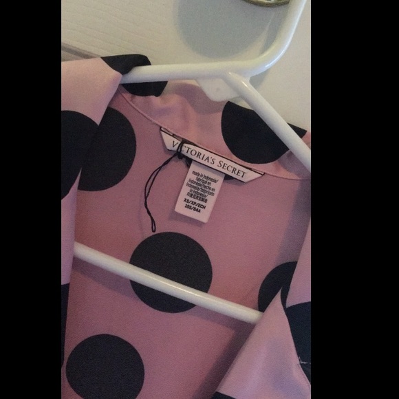 Victoria’s Secret satin sleep set - Picture 5 of 6